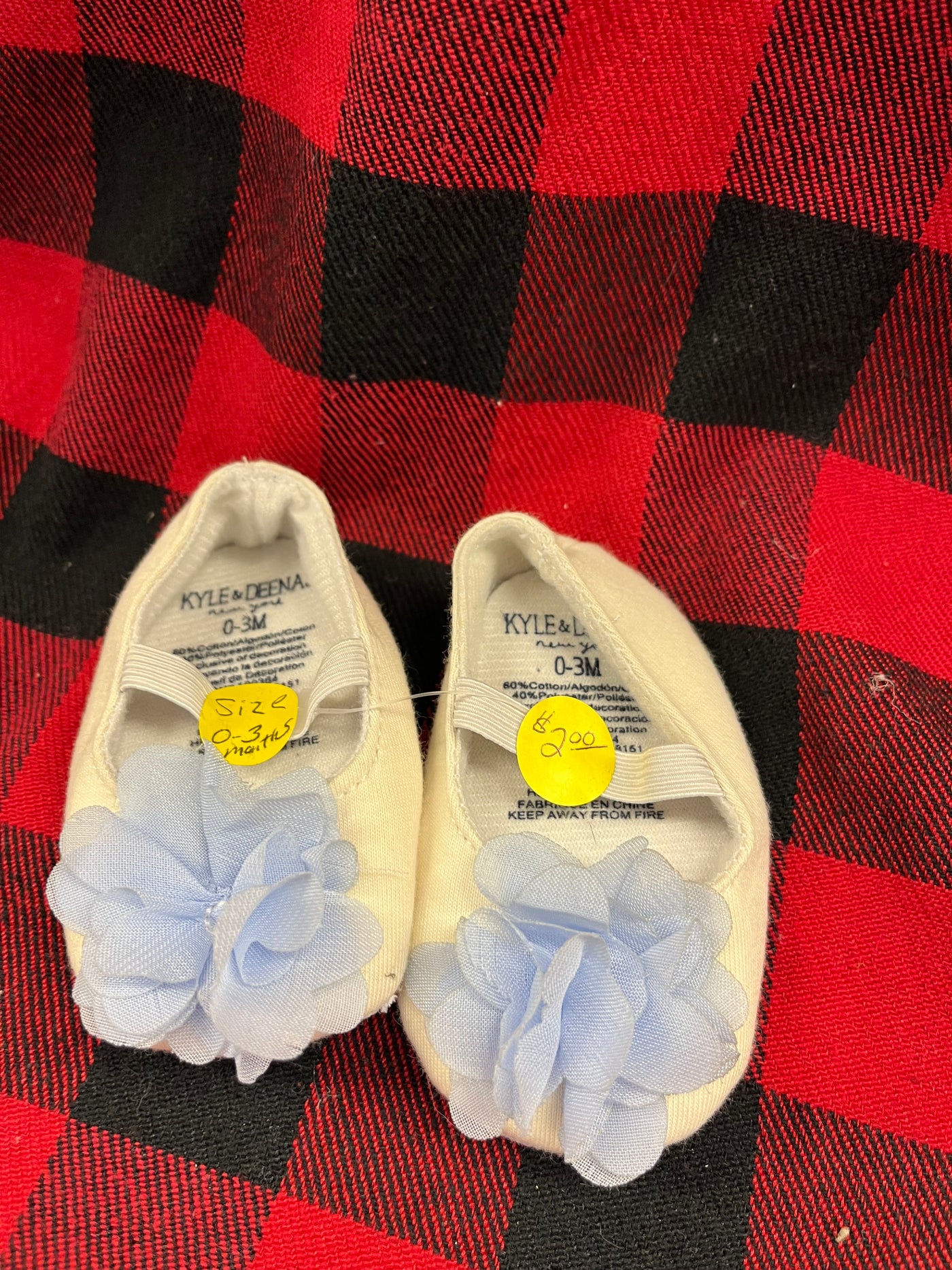 Girls Size 0-3 mo Shoes with Blue Flowers