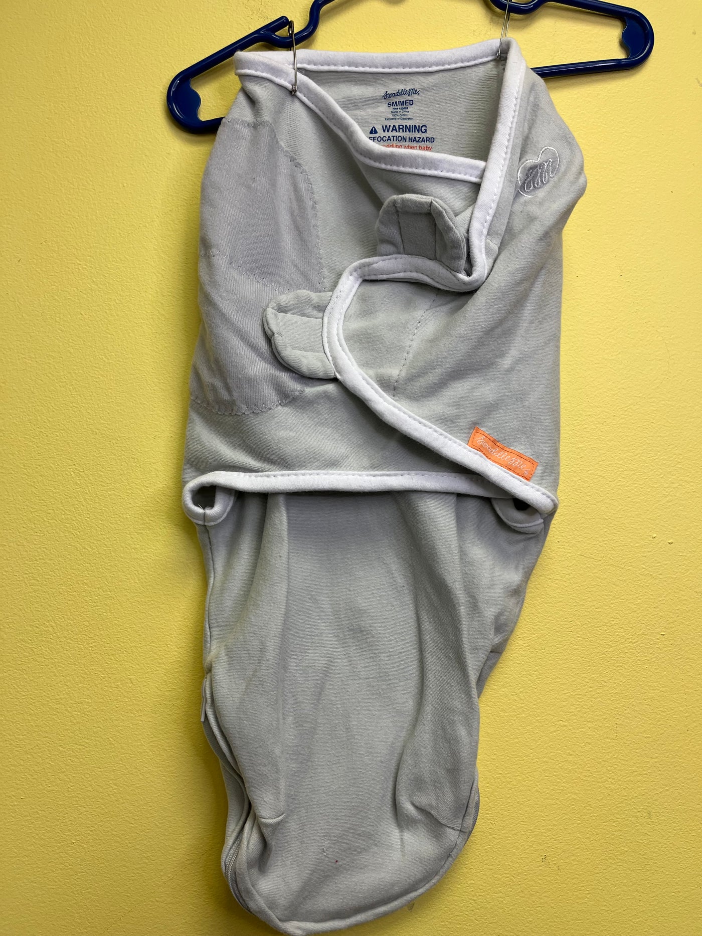 Boy Infant Small/Medium Gray Swaddle