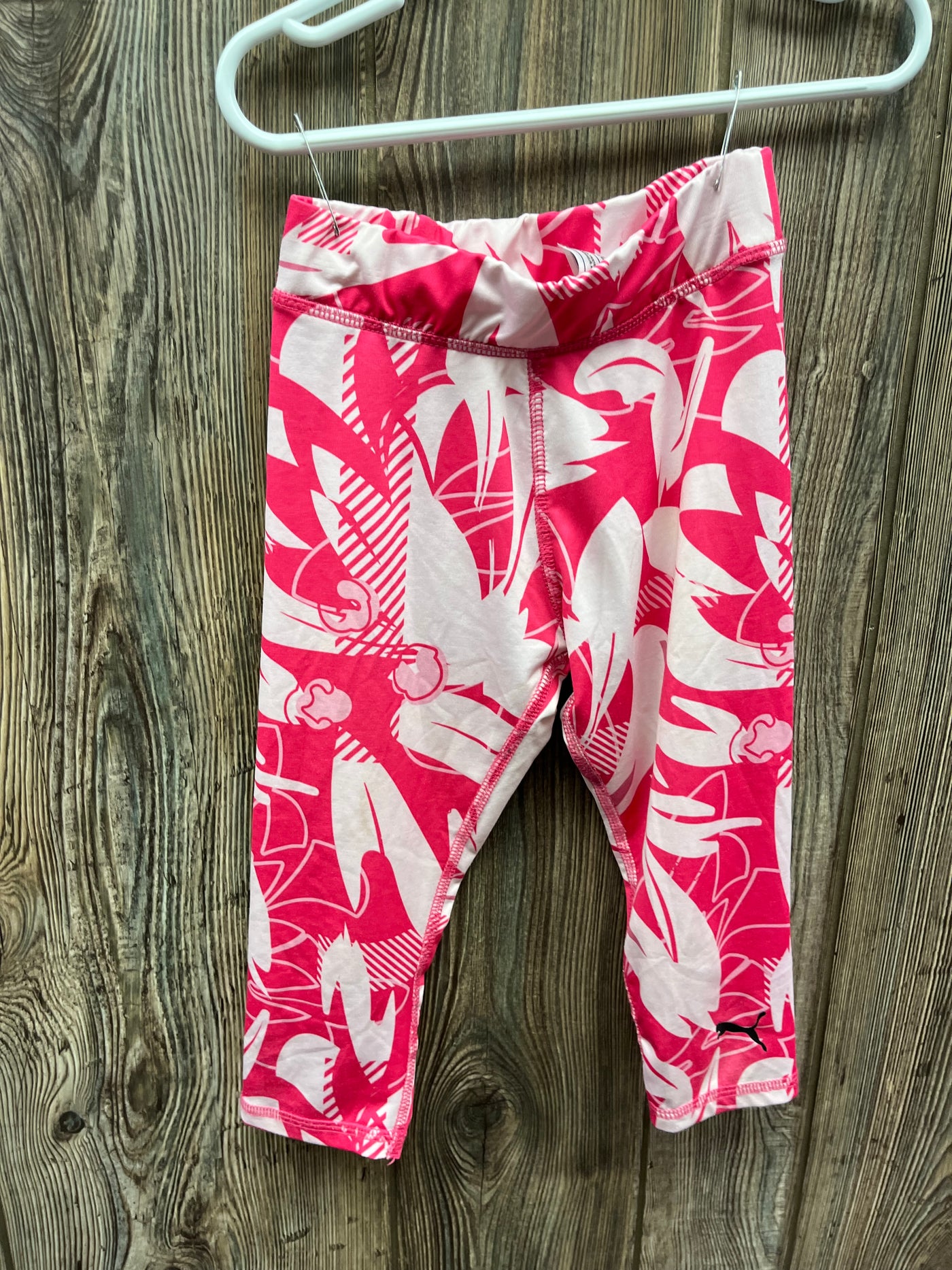 Girls 6 Puma Pink and White Capris