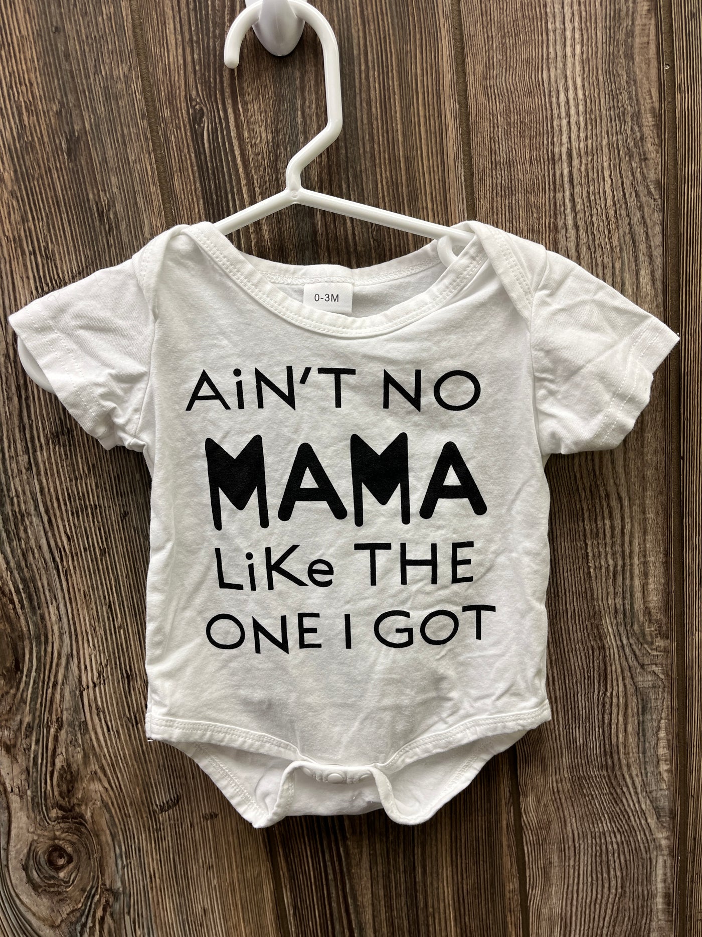 Boys 0-3 mo White Onesie Aint No Mama