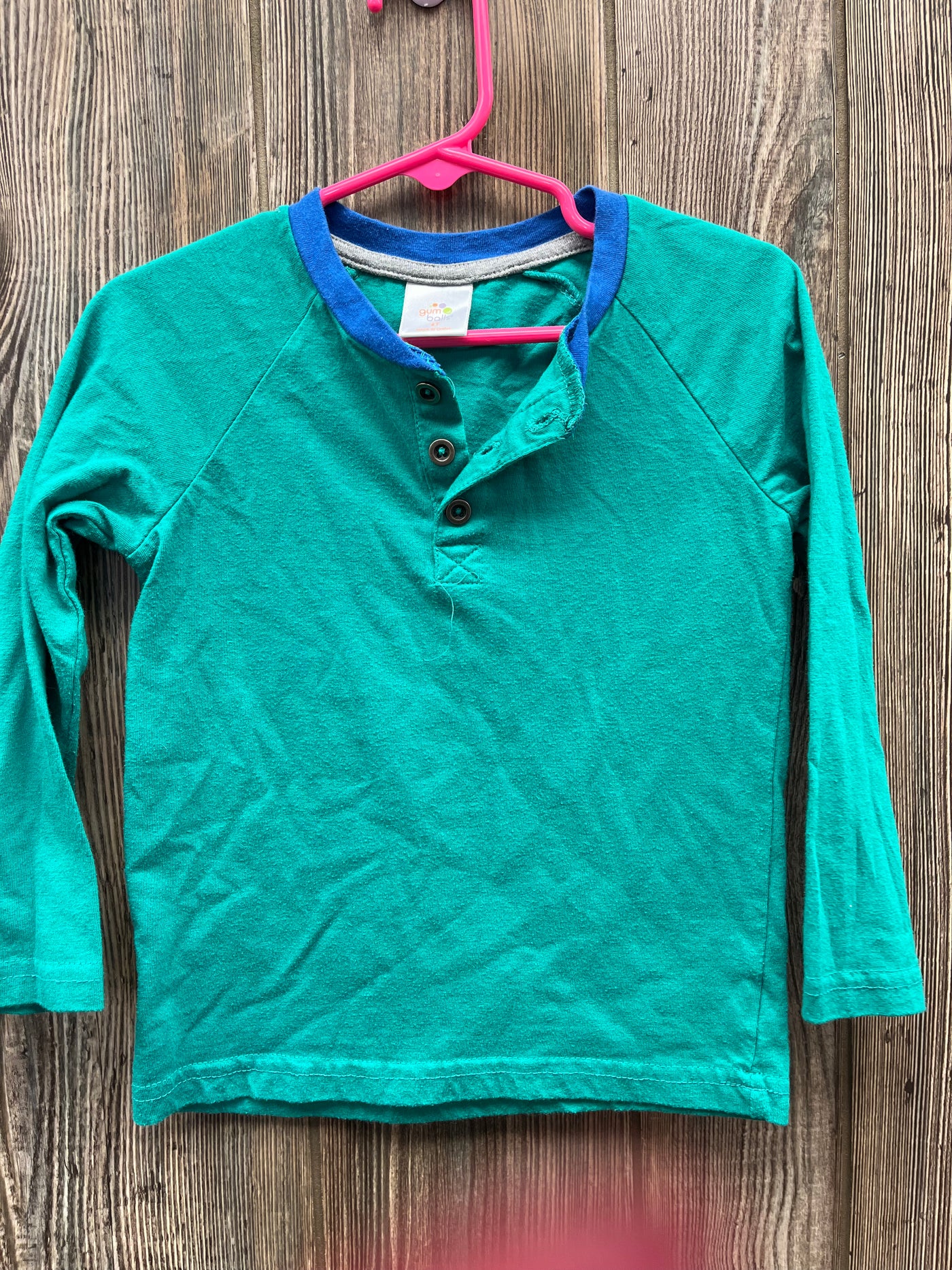 Boys 4T Green Long Sleeve Top with Blue Accents