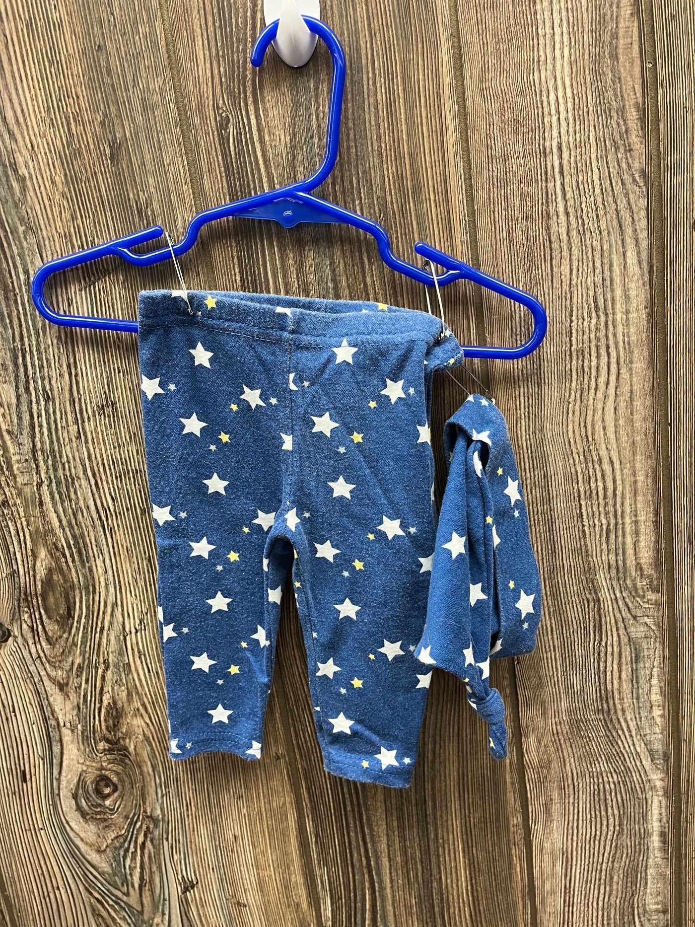 Girl 0-3 mo  Blue Pants with Stars and Hat