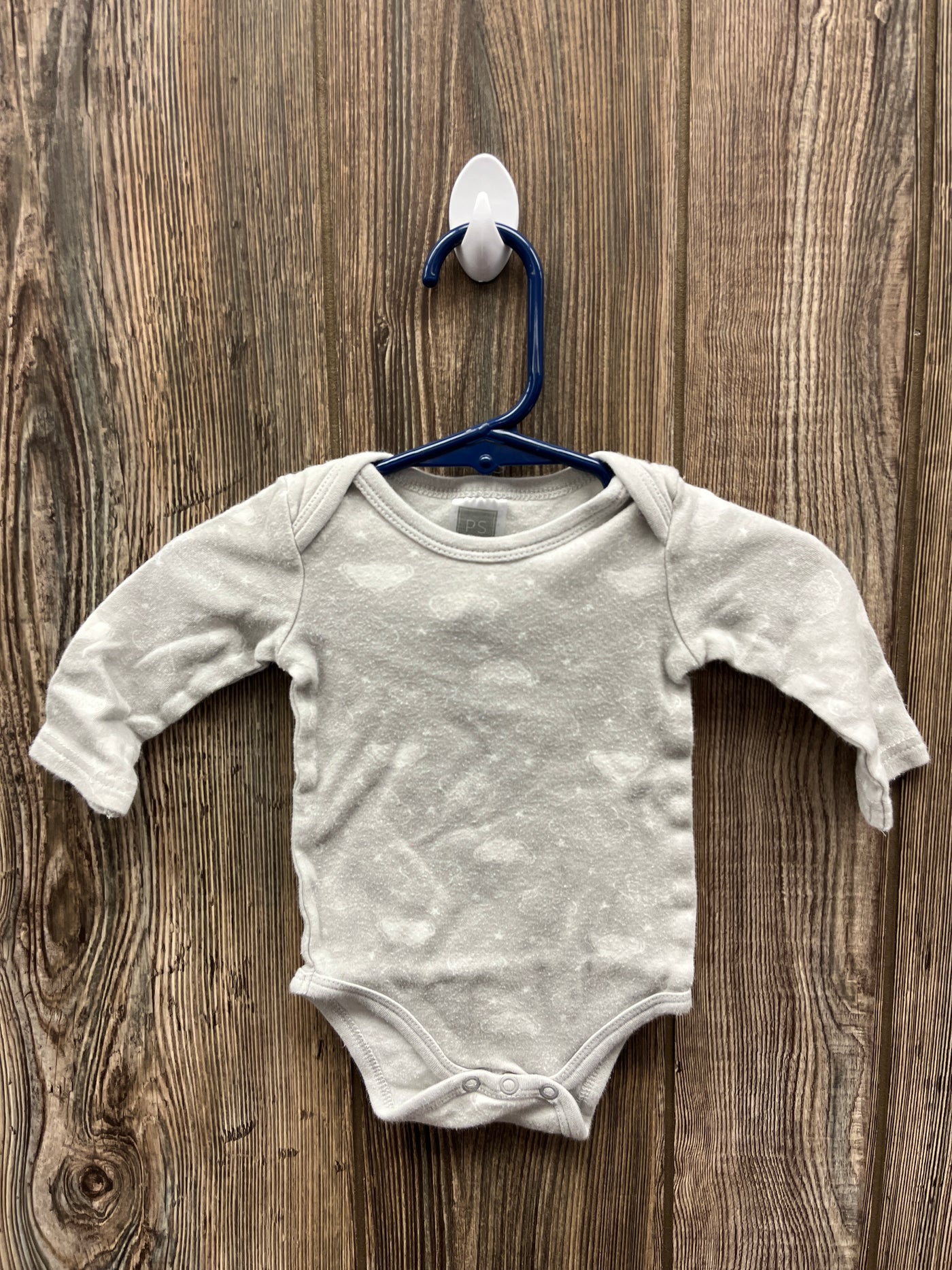 Boys 0-3 mo Gray Long Sleeve Onesie