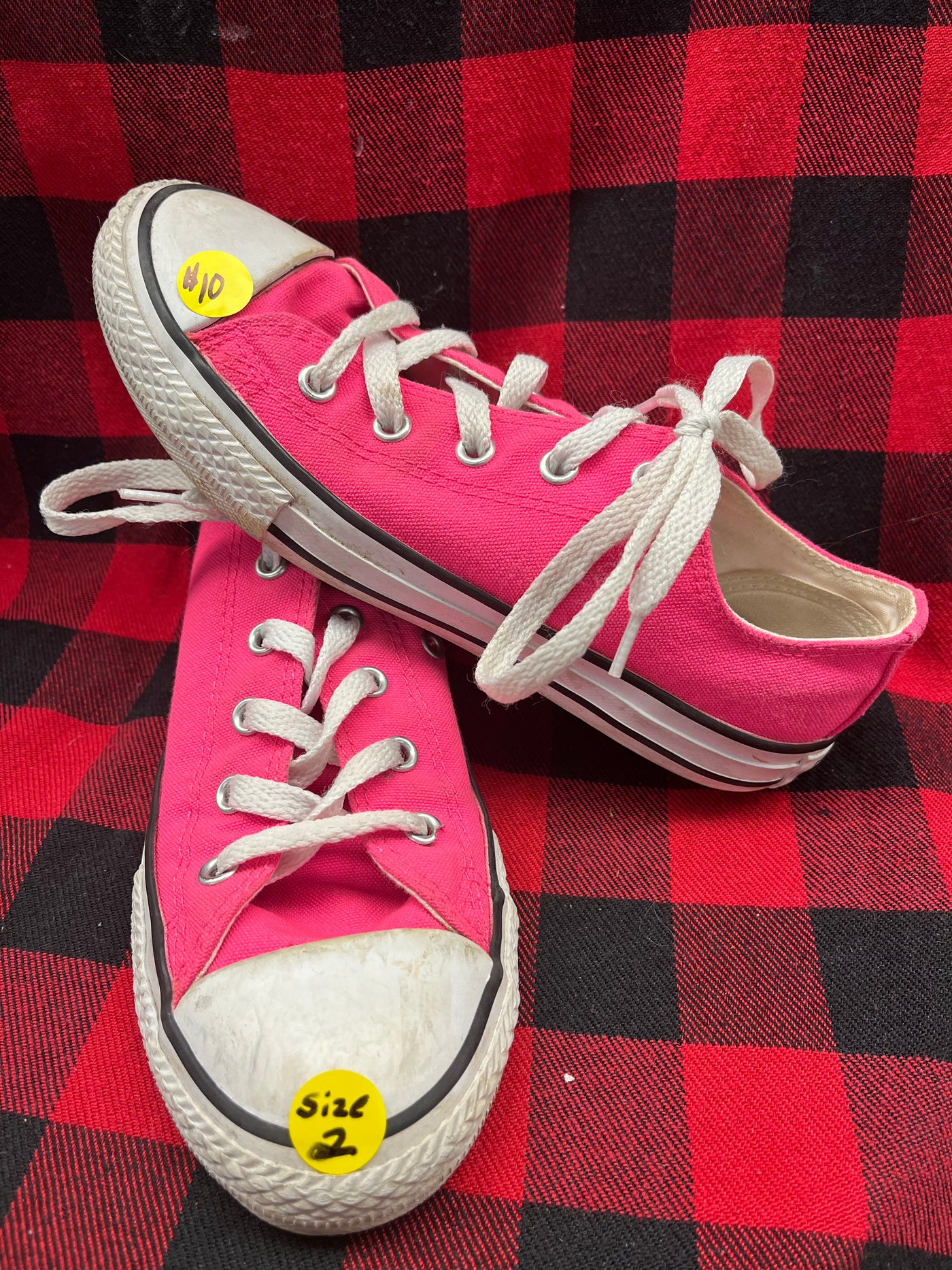 Pink converse hotsell size 2