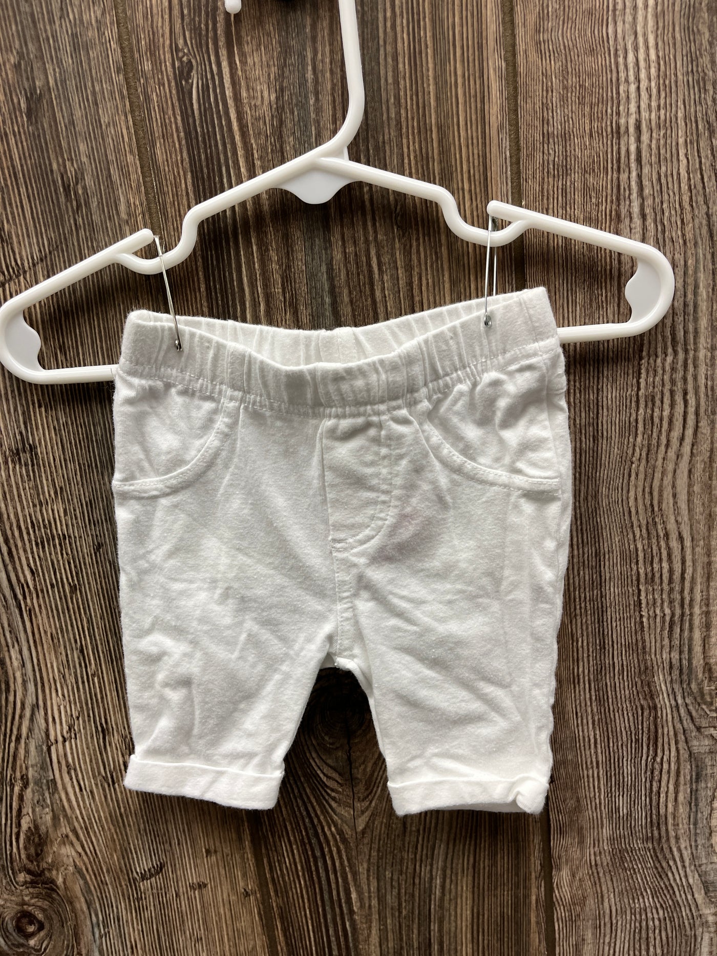 Girl 6-9 mo White Shorts