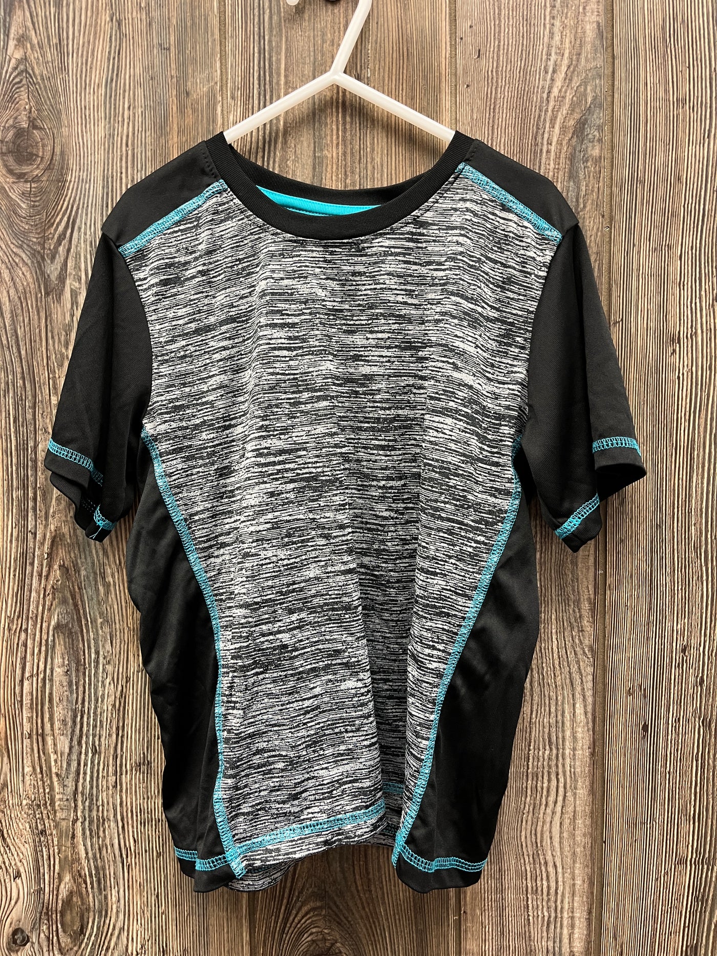 Boys 7 Black and Gray Short Sleeve Shirt