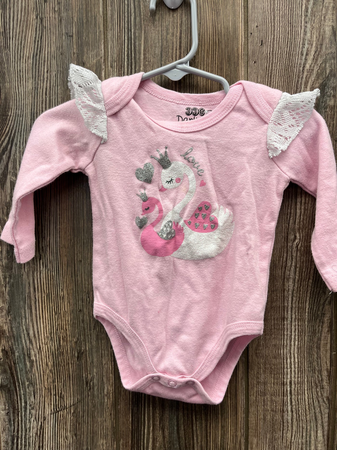 Girl 3-6 mo Pink Long Sleeve Onesie Swan