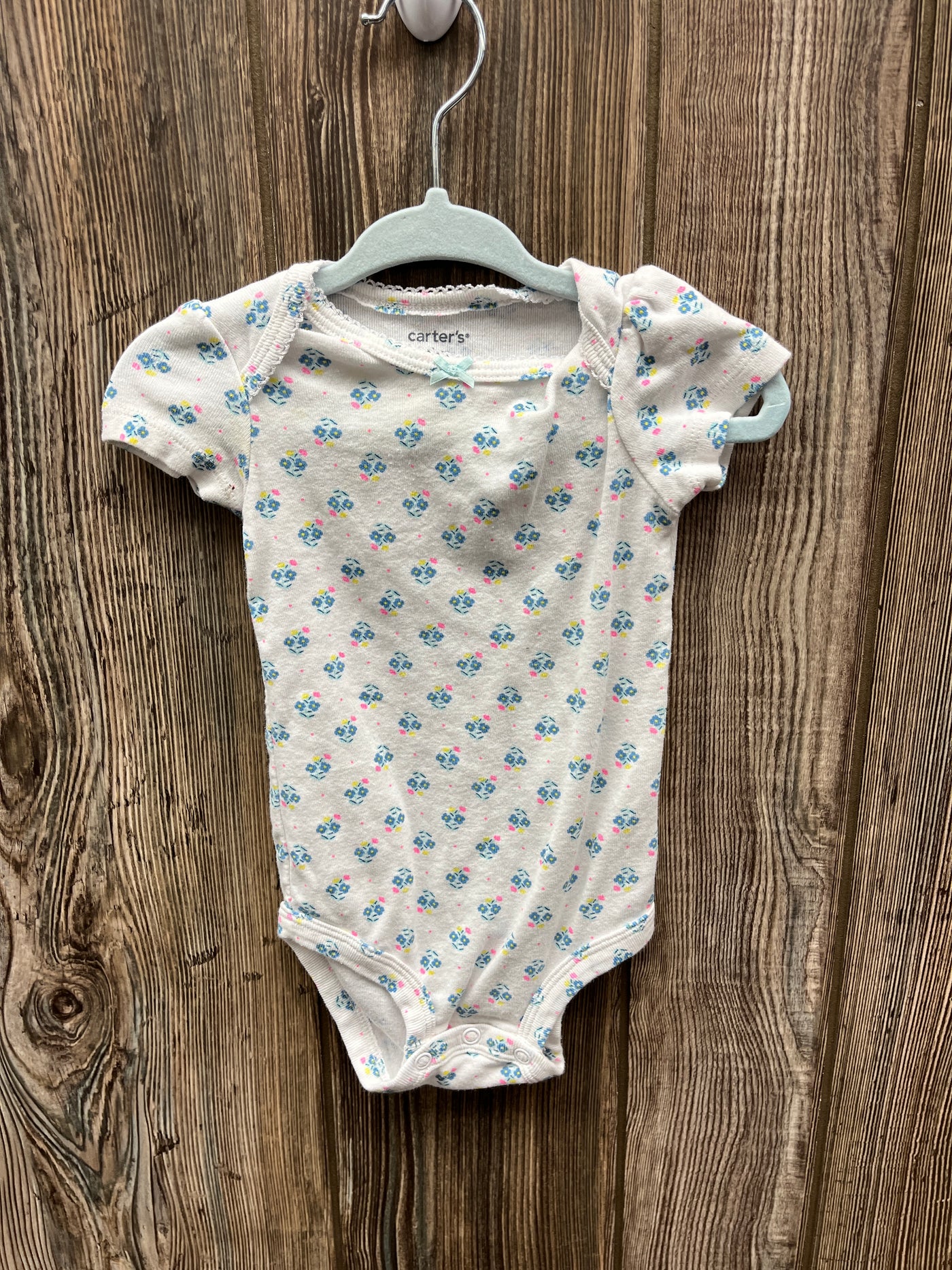 Girl 6 mo White Short Sleeve Onesie with Blue Flowers